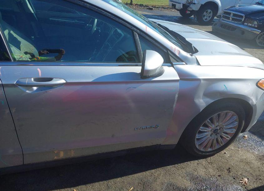 Photo 12 of 2015 Ford Fusion HYBRID S (VIN 3FA6P0UU9FR219055)