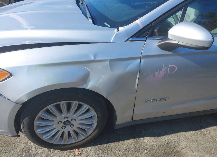 Photo 13 of 2015 Ford Fusion HYBRID S (VIN 3FA6P0UU9FR219055)