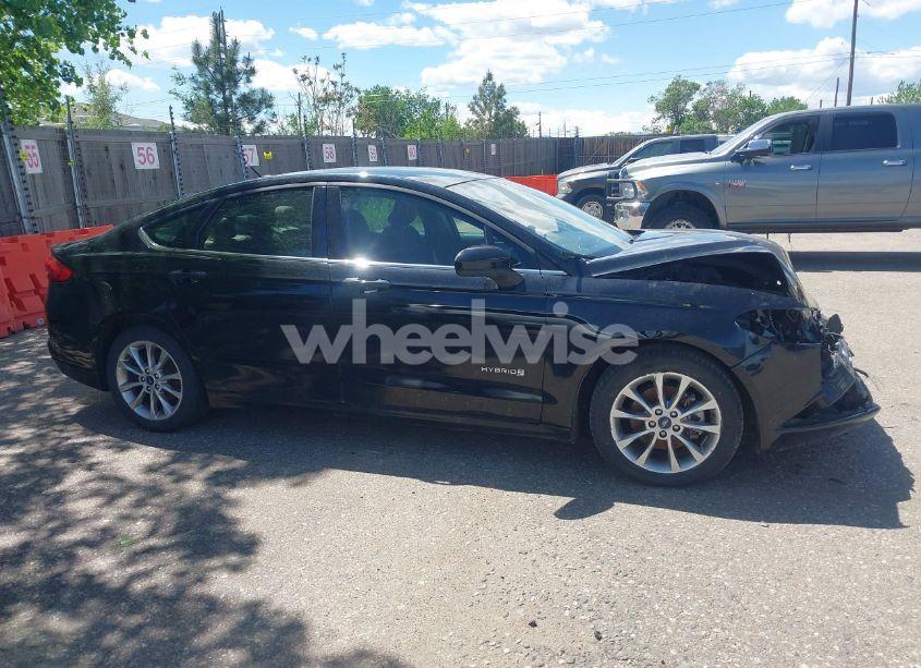 Photo 13 of 2017 Ford Fusion HYBRID S (VIN 3FA6P0UUXHR172055)
