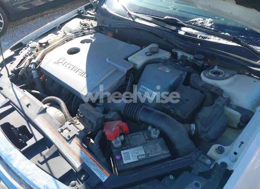 Photo 10 of 2010 Ford Fusion HYBRID (VIN 3FADP0L30AR338167)