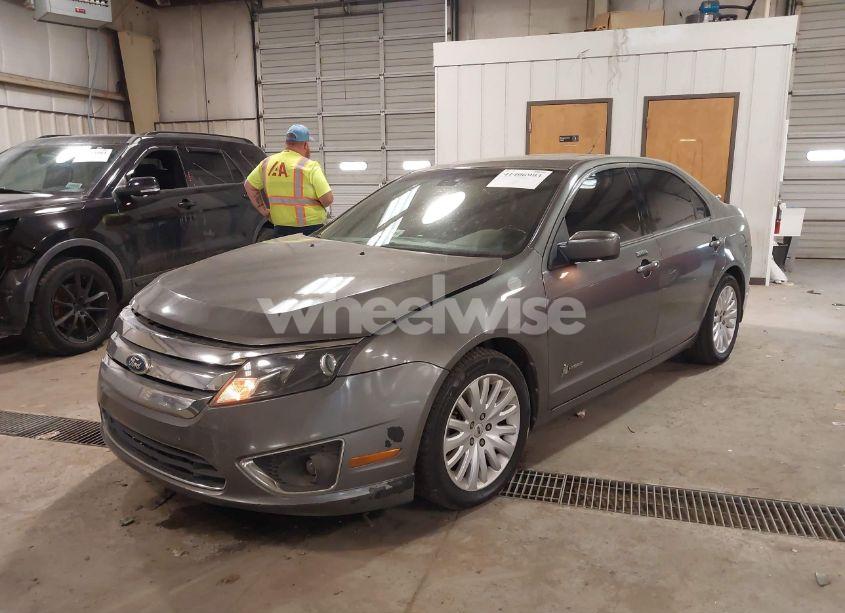 Photo 2 of 2011 Ford Fusion HYBRID (VIN 3FADP0L30BR182567)