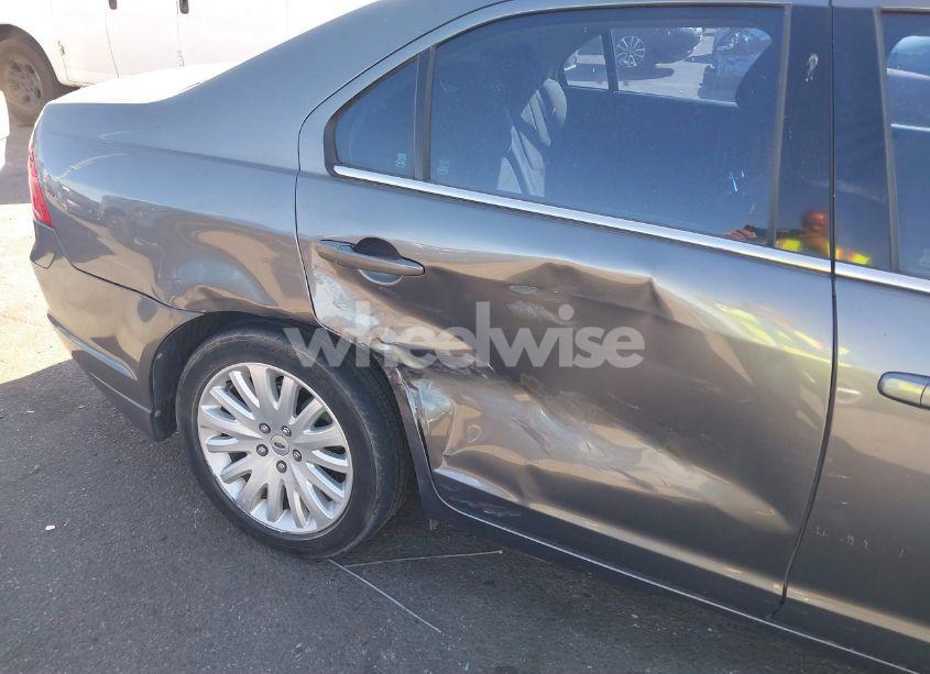 Photo 6 of 2010 Ford Fusion HYBRID (VIN 3FADP0L31AR172323)