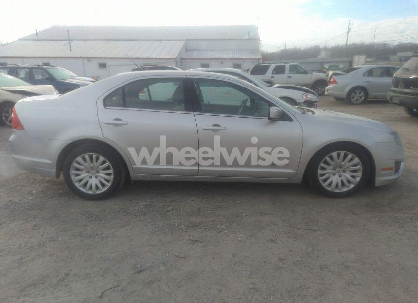 Photo 13 of 2011 Ford Fusion HYBRID (VIN 3FADP0L31BR116447)