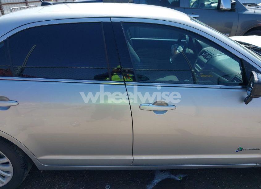 Photo 13 of 2011 Ford Fusion HYBRID (VIN 3FADP0L32BR345235)