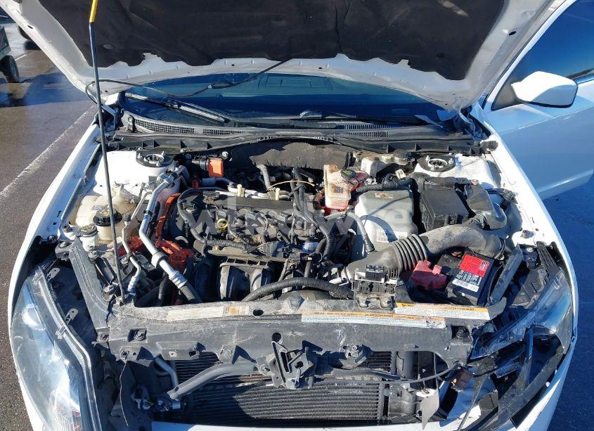 Photo 10 of 2012 Ford Fusion HYBRID (VIN 3FADP0L32CR197783)
