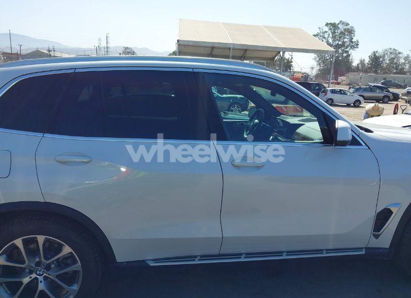 Photo 13 of 2025 Bmw X5 XDRIVE40I (VIN 3FADP0L34BR******)