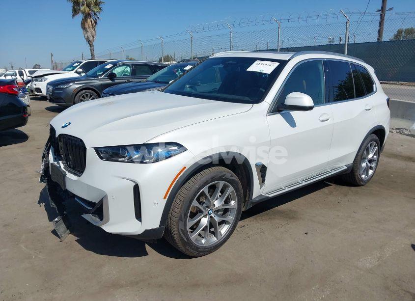 Photo 2 of 2025 Bmw X5 XDRIVE40I (VIN 3FADP0L34BR******)