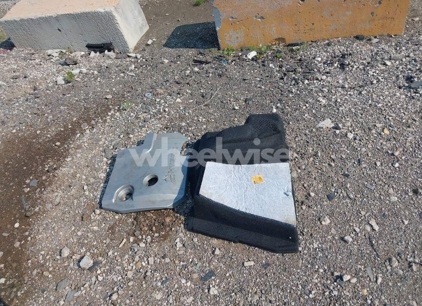 Photo 12 of 2011 Ford Fusion HYBRID (VIN 3FADP0L34BR253253)