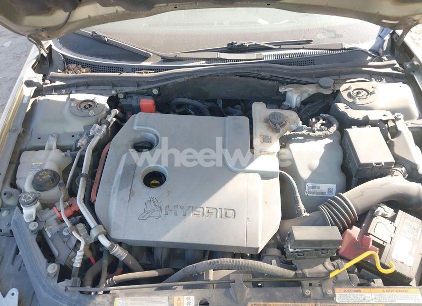 Photo 10 of 2012 Ford Fusion HYBRID (VIN 3FADP0L34CR395460)