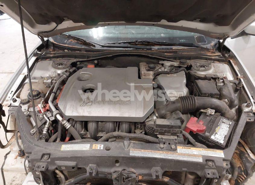 Photo 10 of 2012 Ford Fusion HYBRID (VIN 3FADP0L36CR221826)