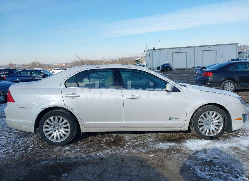 Photo 12 of 2011 Ford Fusion HYBRID (VIN 3FADP0L37BR124066)