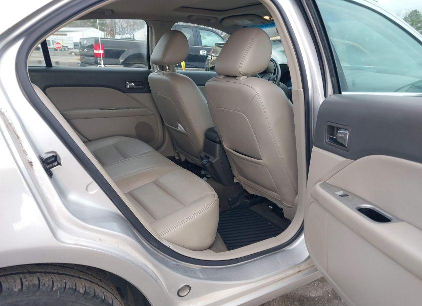 Photo 8 of 2011 Ford Fusion HYBRID (VIN 3FADP0L37BR164647)