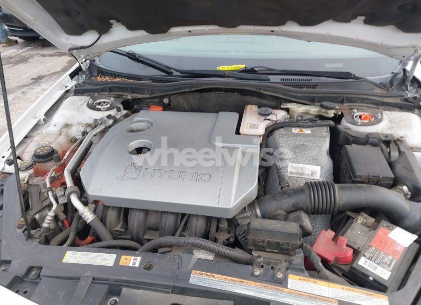 Photo 10 of 2012 Ford Fusion HYBRID (VIN 3FADP0L37CR253006)