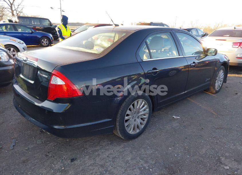 Photo 4 of 2010 Ford Fusion HYBRID (VIN 3FADP0L38AR392669)