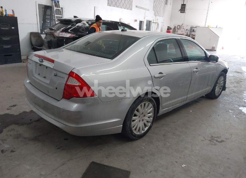 Photo 4 of 2010 Ford Fusion HYBRID (VIN 3FADP0L39AR146567)