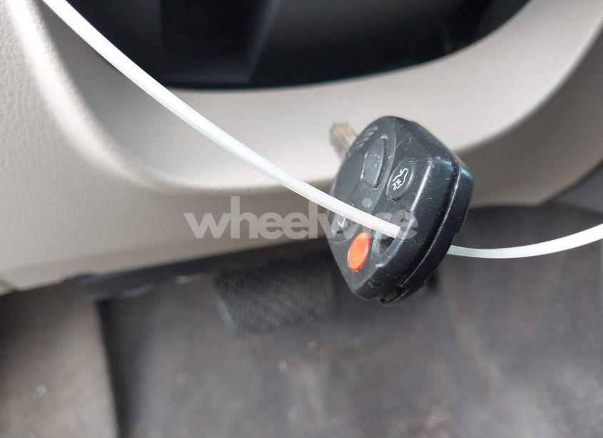 Photo 12 of 2012 Ford Fusion HYBRID (VIN 3FADP0L39CR216555)