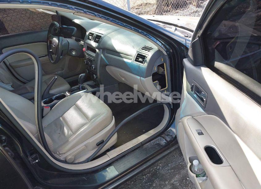 Photo 5 of 2010 Ford Fusion HYBRID (VIN 3FADP0L3XAR112296)