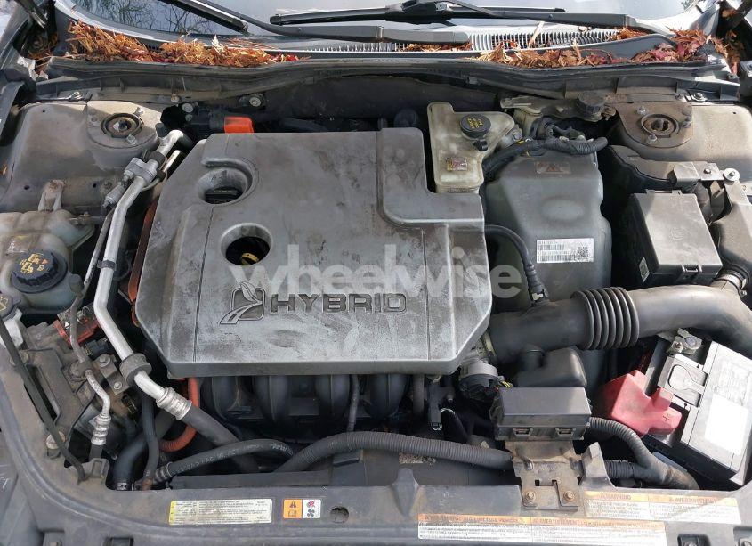 Photo 10 of 2010 Ford Fusion HYBRID (VIN 3FADP0L3XAR256740)