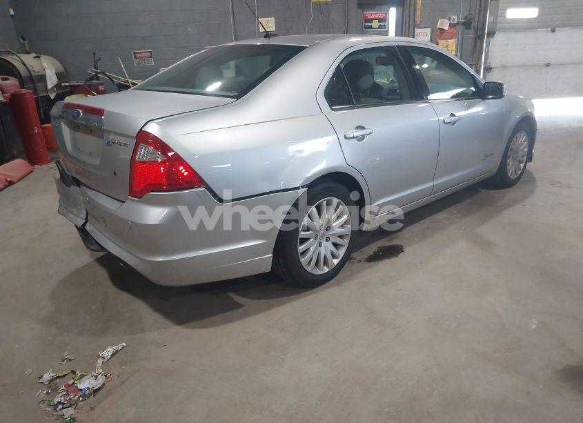 Photo 4 of 2011 Ford Fusion HYBRID (VIN 3FADP0L3XBR204073)