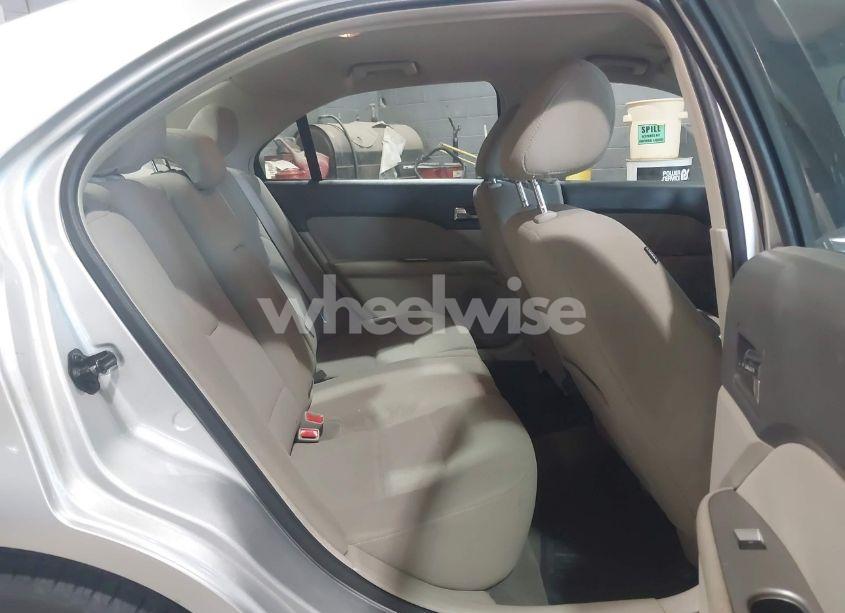 Photo 8 of 2011 Ford Fusion HYBRID (VIN 3FADP0L3XBR204073)