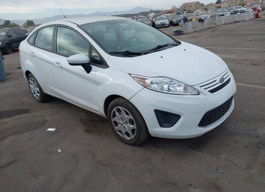 2012 Ford Fiesta S (VIN 3FADP4AJ0CM221973) main photo