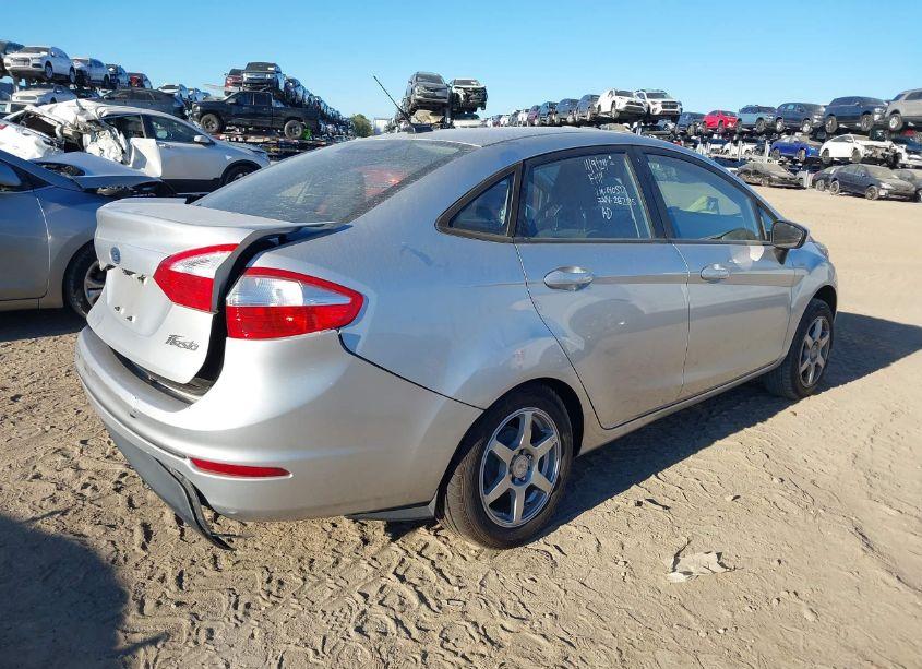 Photo 4 of 2019 Ford Fiesta S (VIN 3FADP4AJ0KM140597)