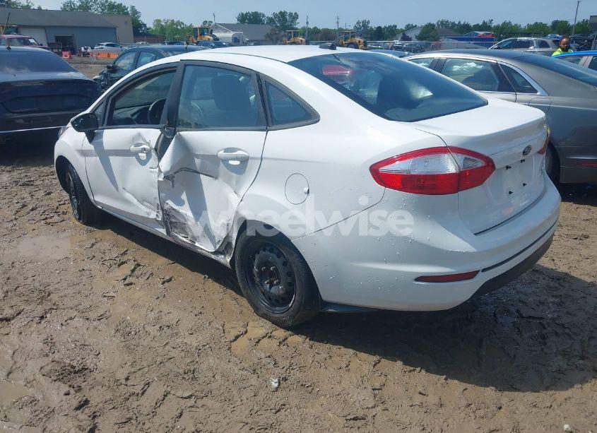 Photo 3 of 2015 Ford Fiesta S (VIN 3FADP4AJ2FM150621)