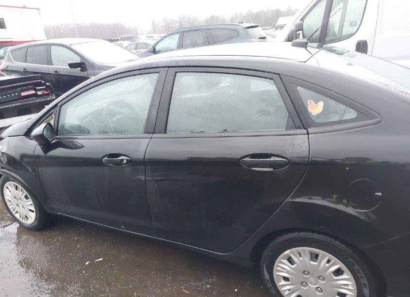 Photo 14 of 2015 Ford Fiesta S (VIN 3FADP4AJ2FM189922)