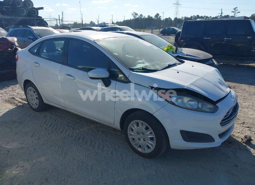 2017 Ford Fiesta S (VIN 3FADP4AJ2HM149598) main photo