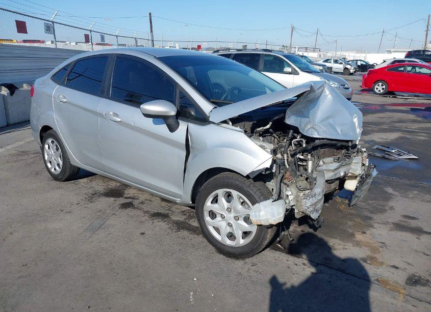 2012 Ford Fiesta S (VIN 3FADP4AJ3CM120913) main photo