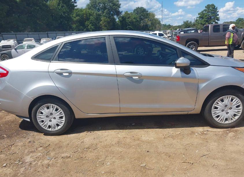 Photo 13 of 2018 Ford Fiesta S (VIN 3FADP4AJ3JM106202)