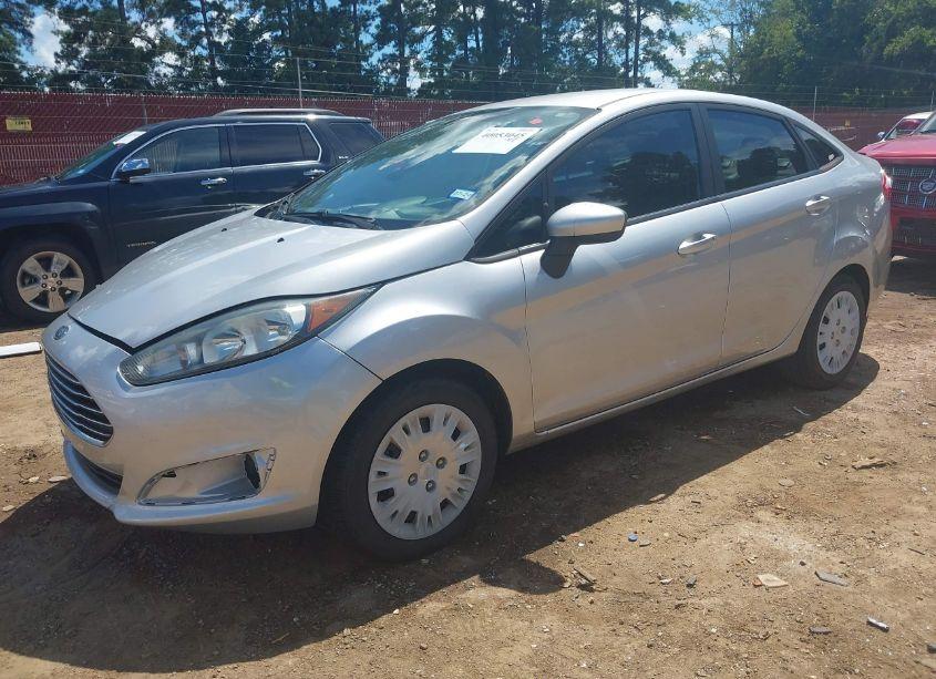 Photo 2 of 2018 Ford Fiesta S (VIN 3FADP4AJ3JM106202)