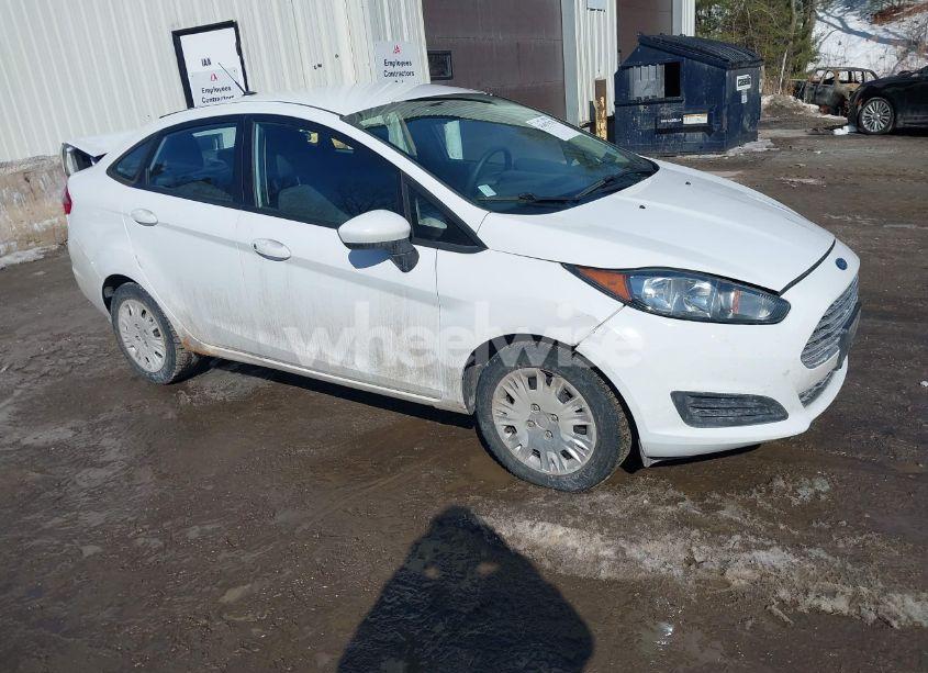 2014 Ford Fiesta S (VIN 3FADP4AJ4EM125475) main photo