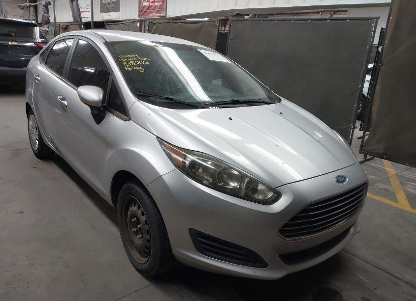 2017 Ford Fiesta S (VIN 3FADP4AJ4HM158206) main photo