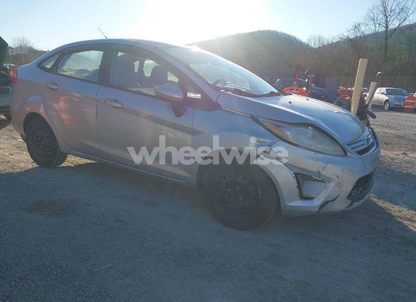 2012 Ford Fiesta S (VIN 3FADP4AJ5CM117494) main photo