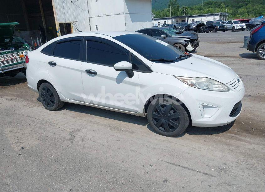 2012 Ford Fiesta S (VIN 3FADP4AJ5CM219930) main photo