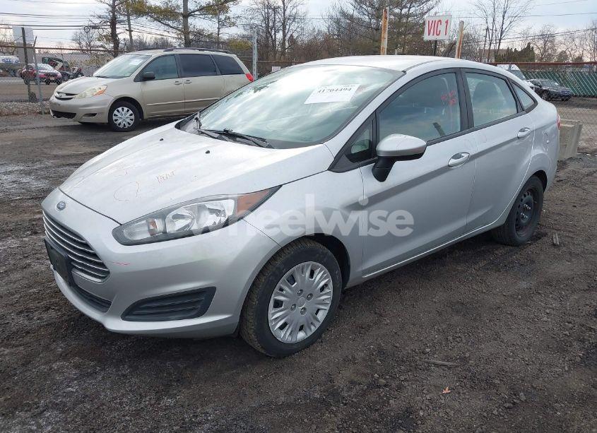 Photo 2 of 2015 Ford Fiesta S (VIN 3FADP4AJ5FM125857)