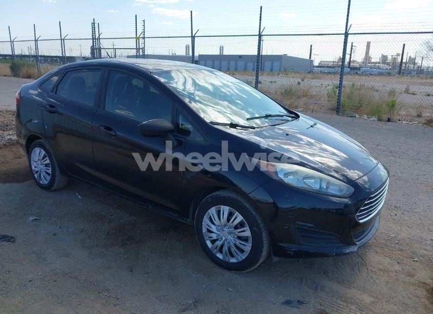 2016 Ford Fiesta S (VIN 3FADP4AJ5GM167558) main photo