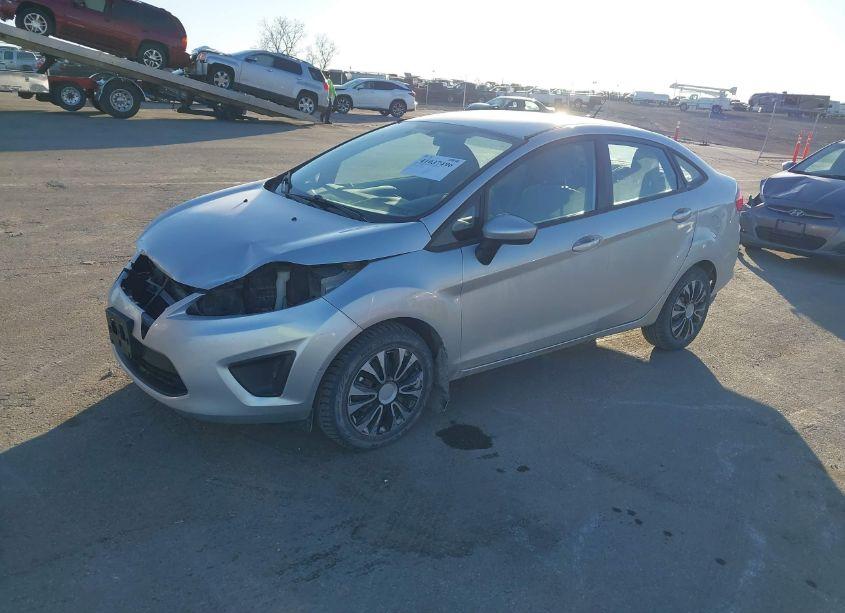 Photo 2 of 2013 Ford Fiesta S (VIN 3FADP4AJ6DM200403)