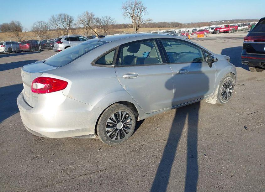 Photo 4 of 2013 Ford Fiesta S (VIN 3FADP4AJ6DM200403)