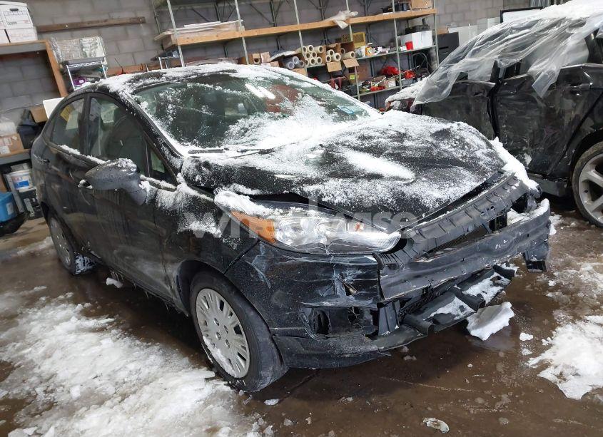 2014 Ford Fiesta S (VIN 3FADP4AJ6EM136297) main photo