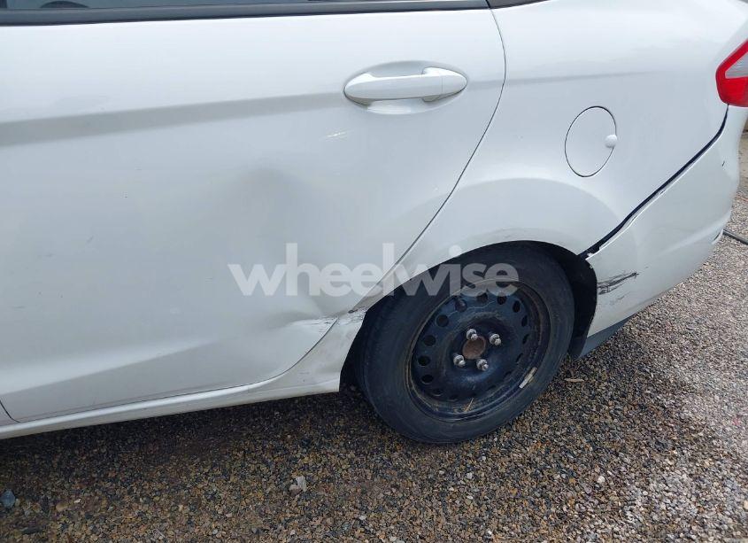 Photo 6 of 2014 Ford Fiesta S (VIN 3FADP4AJ6EM168697)