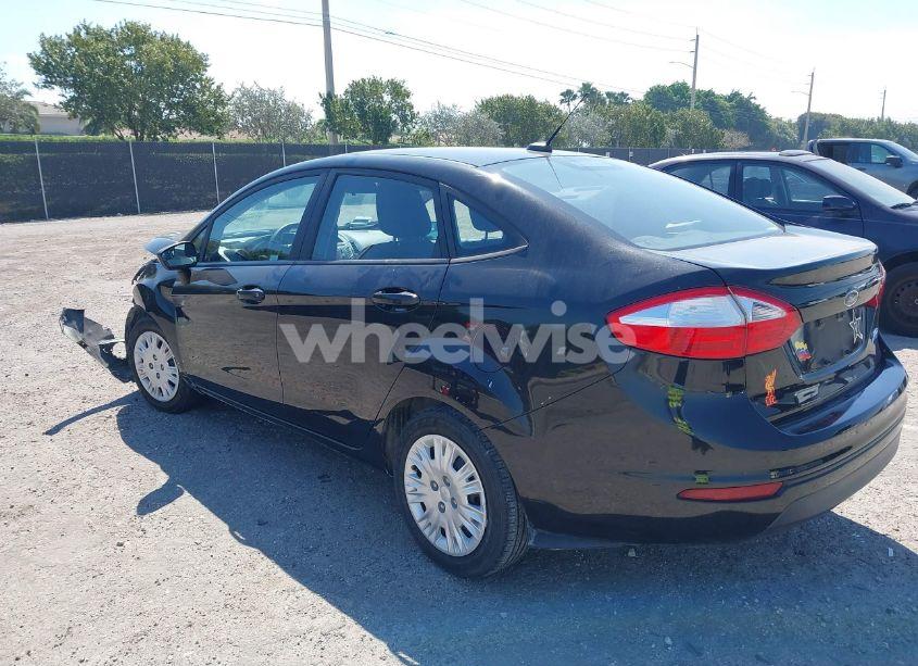 Photo 3 of 2015 Ford Fiesta S (VIN 3FADP4AJ6FM158799)