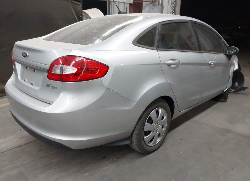 Photo 4 of 2013 Ford Fiesta S (VIN 3FADP4AJ7DM137019)