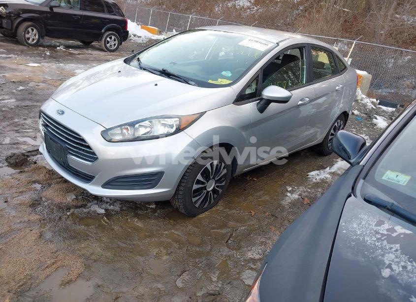 Photo 2 of 2015 Ford Fiesta S (VIN 3FADP4AJ7FM140537)