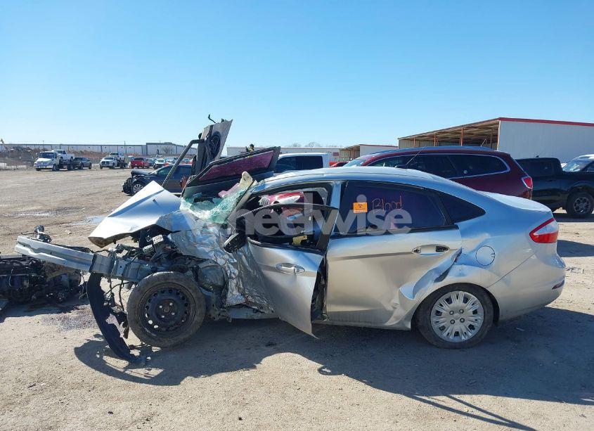 Photo 15 of 2015 Ford Fiesta S (VIN 3FADP4AJ7FM158536)