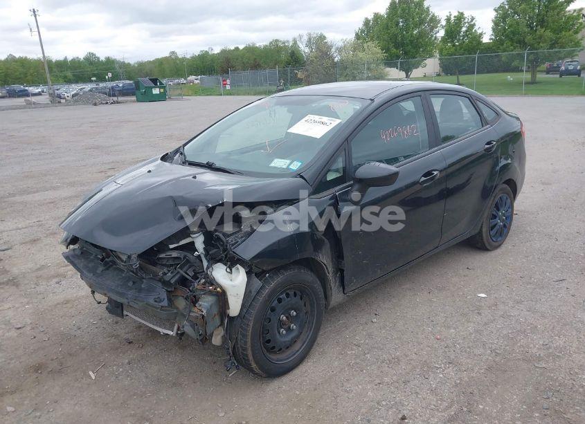 Photo 2 of 2015 Ford Fiesta S (VIN 3FADP4AJ7FM175160)