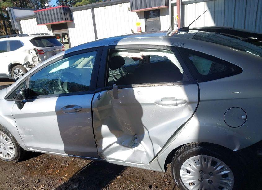 Photo 15 of 2019 Ford Fiesta S (VIN 3FADP4AJ7KM164847)