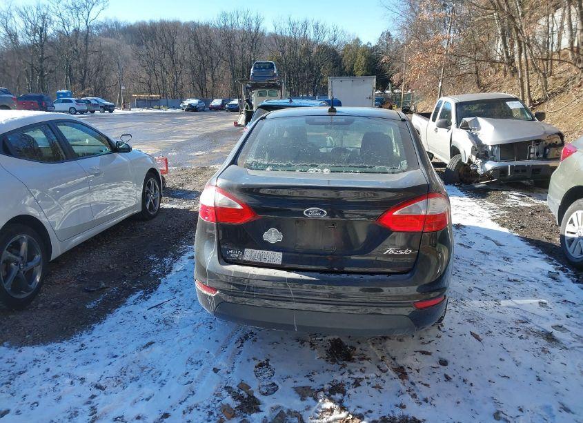 Photo 16 of 2014 Ford Fiesta S (VIN 3FADP4AJ8EM216328)