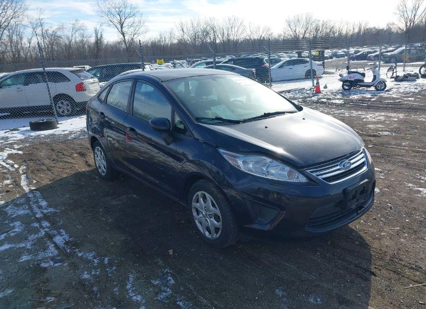 2012 Ford Fiesta S (VIN 3FADP4AJ9CM100018) main photo